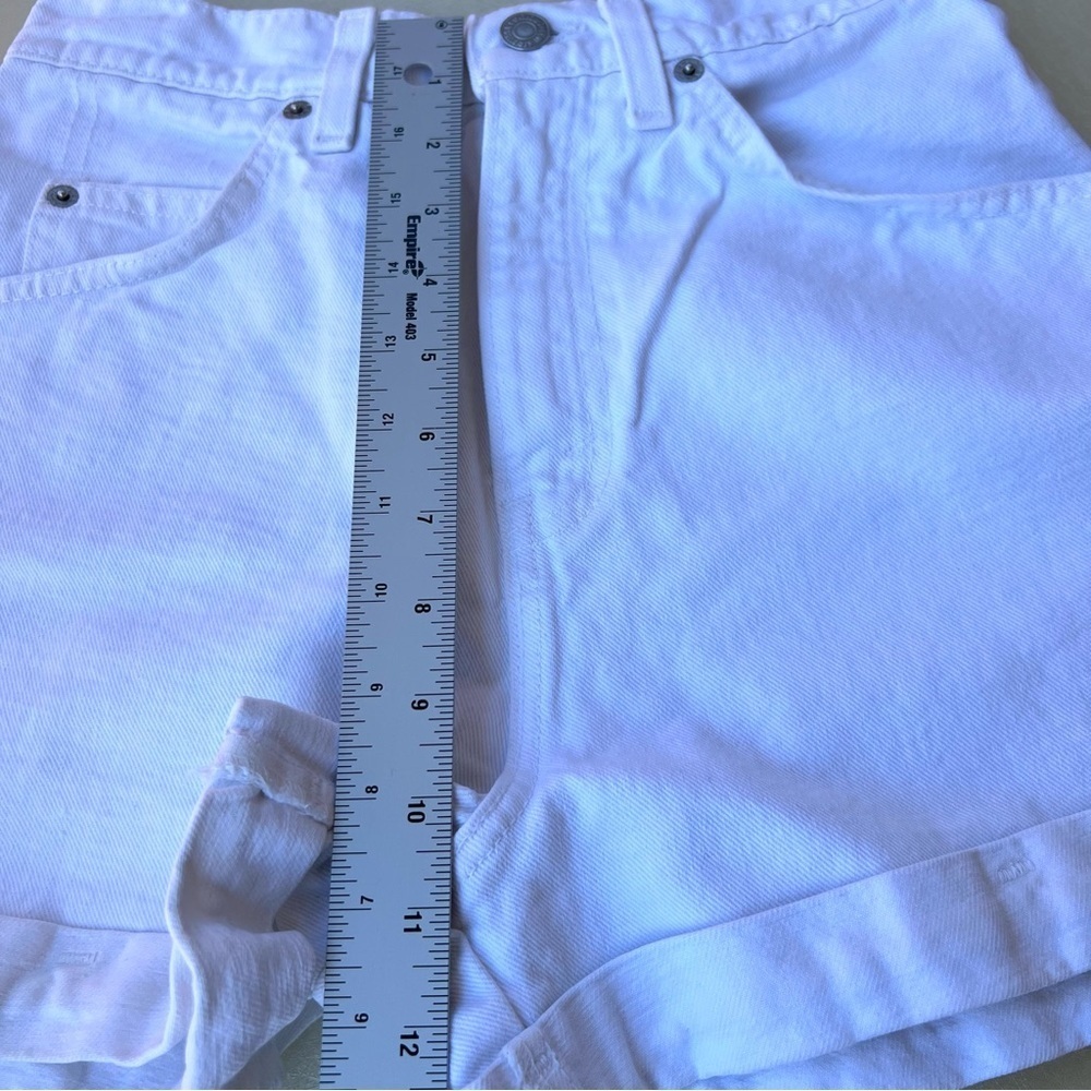 Vintage 90s Levi's 954 Orange Tab
White Denim High Rise Cuffed Shorts Sz 5 - Picture 4 of 7